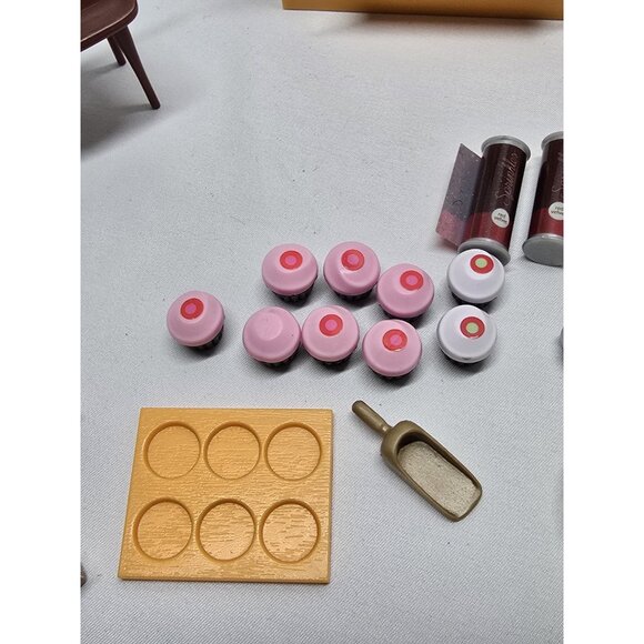 2013 JAKKS MiWorld Mi World Sprinkles Cupcake Bakery Store Parts Lot - Picture 2 of 16